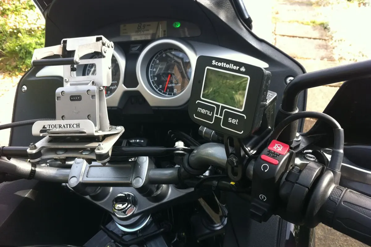 Automatic Chain Oil System